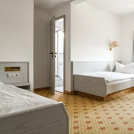 Adler Hotel Deggenhausertal